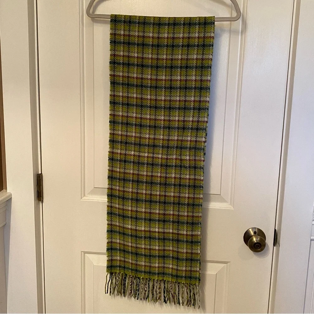 SCARF SCOTLAND CASHMERE GREEN WHITE PURPLE PLAID FRINGE ACCESSORY MUFFLER